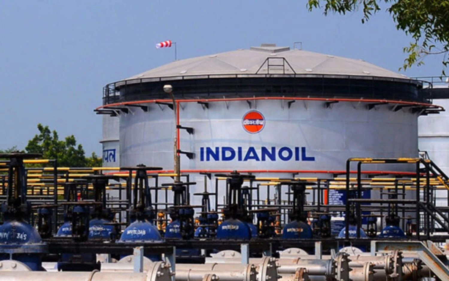 India plans to increase oil production to reduce import dependence - intelligence