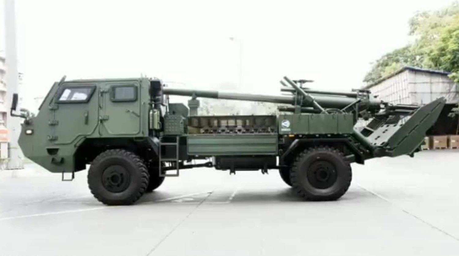 &nbsp; Колісна САУ MArG 155 калібру 155-мм індійського виробництва