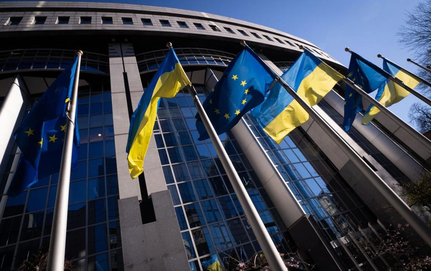 EU considers 5 steps for Ukraine's accession as early as 2027 - Politico