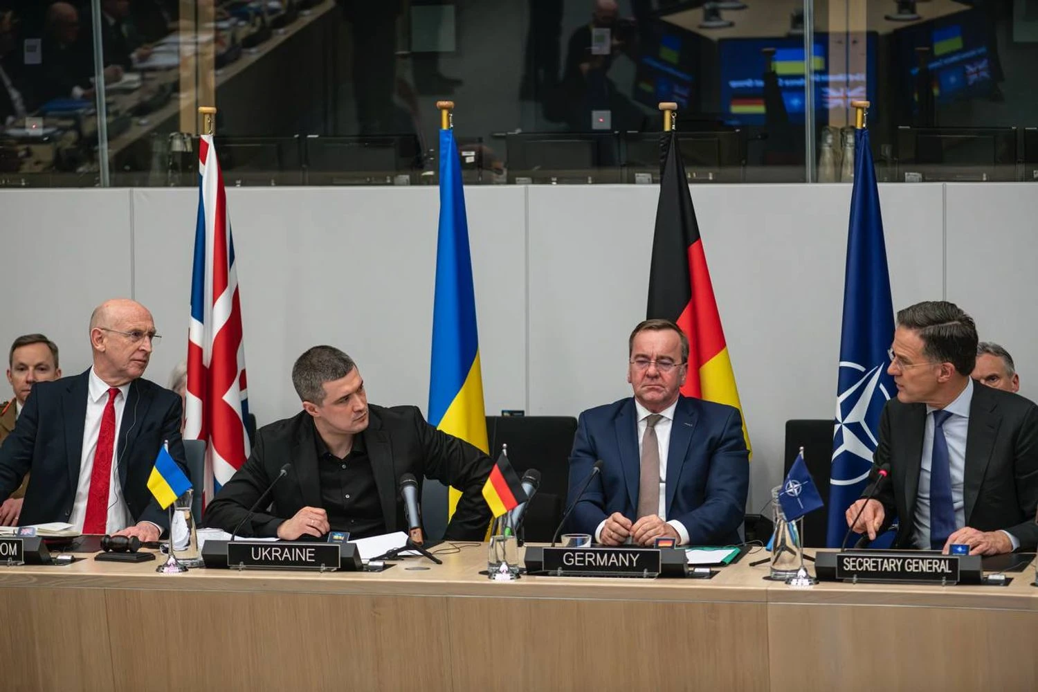 At "Ramstein", new contributions from 17 countries were agreed upon, as well as urgent delivery of missiles for Patriot