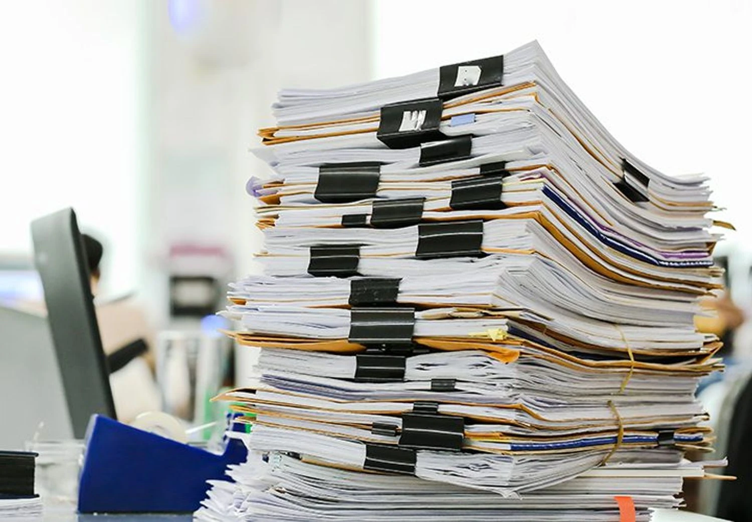 The Department of Economics and Investments of the Kyiv City State Administration is seizing documents as part of an investigation