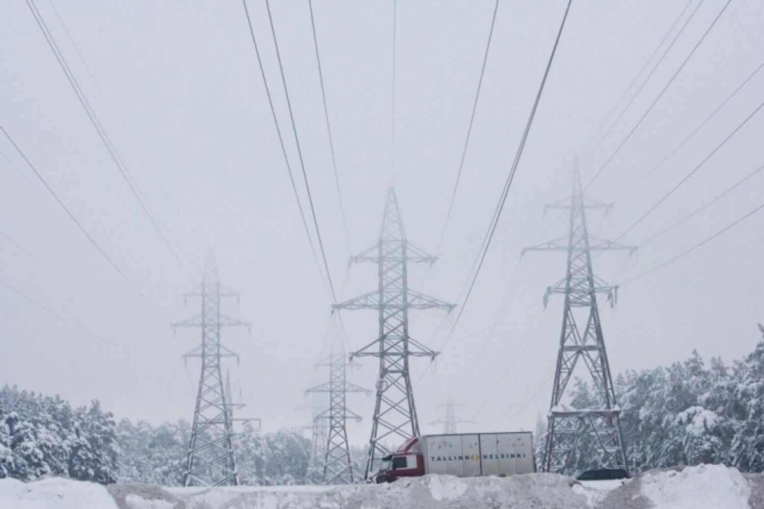Bad weather in Poltava region left almost 70 settlements without electricity