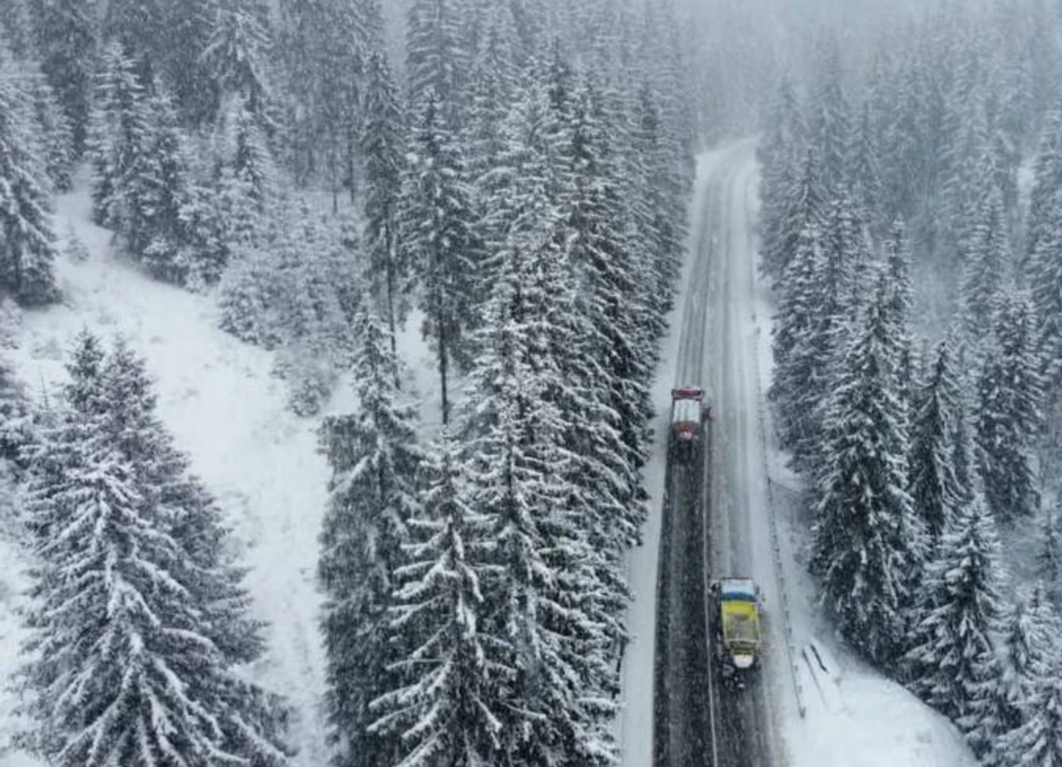Traffic on two highways restricted due to bad weather - road workers