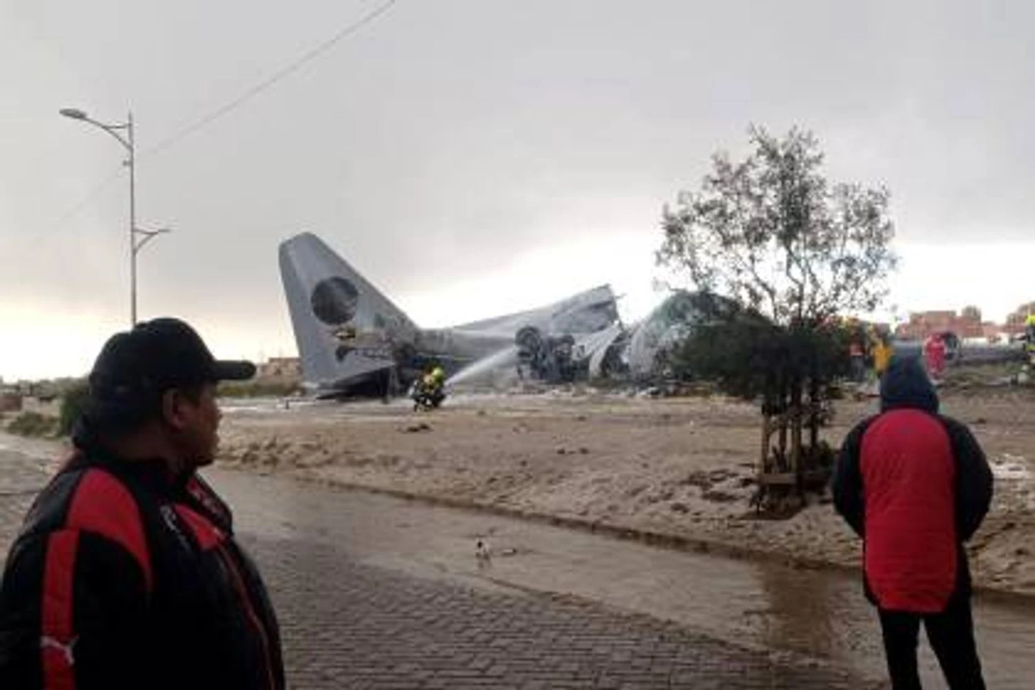 Military plane carrying cash crashes in Bolivia – at least 15 dead