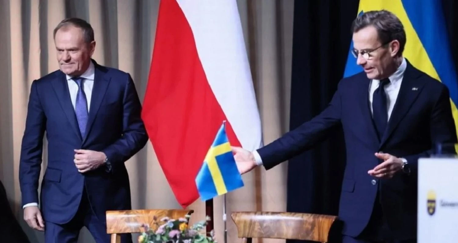 Poland and Sweden are negotiating with France on a "nuclear umbrella"
