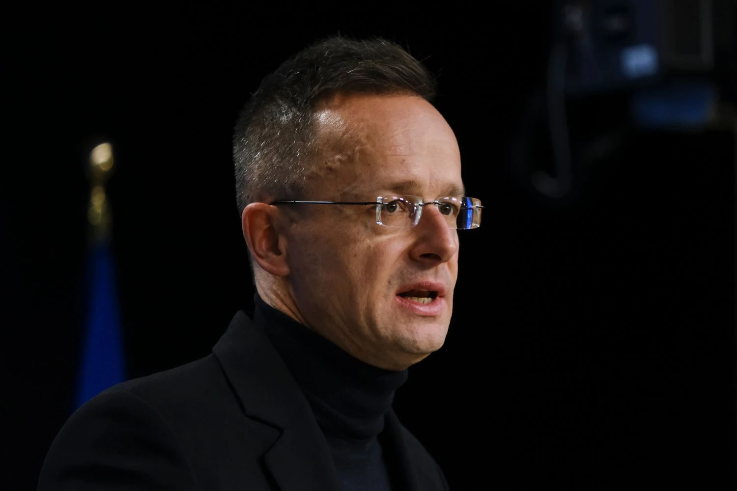 Hungary demands EU lift ban on Russian oil and gas