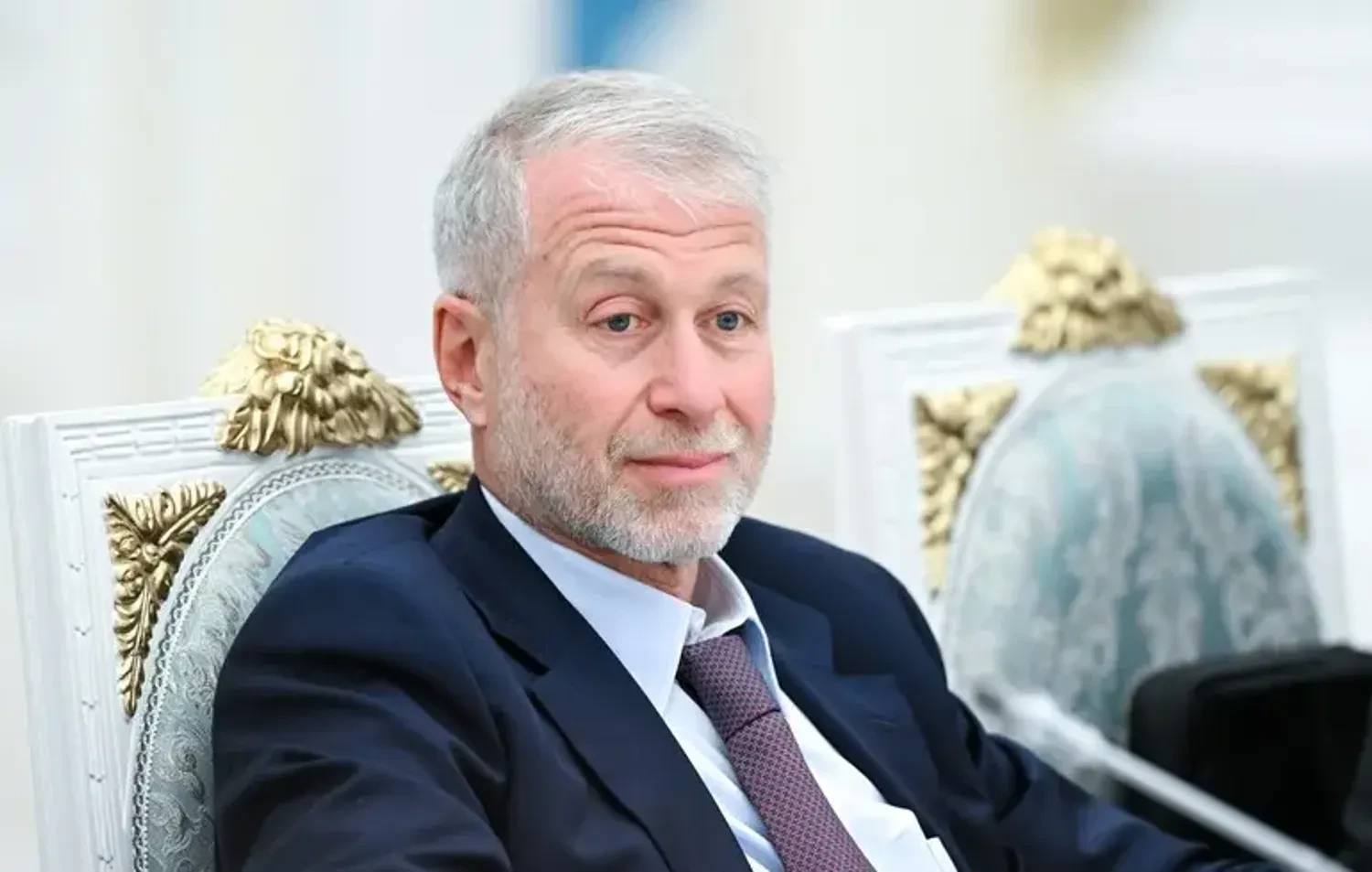 Abramovich's lawyers refused to transfer $3.3 billion from the sale of Chelsea to Ukraine and claim the money belongs to the oligarch