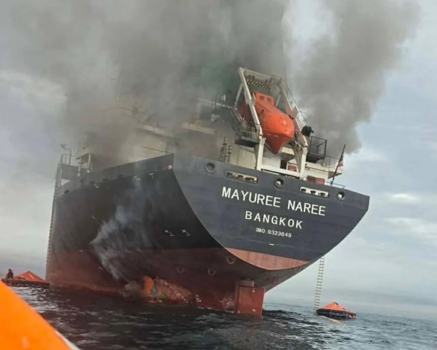 Three vessels hit near the Strait of Hormuz, new Iranian attacks and threats of $200 oil and explosions across countries - the situation in the Middle East