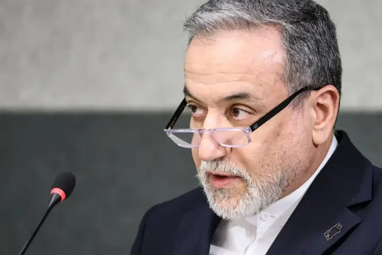 Iran receives military aid from Russia and China to fight the US - Foreign Minister Araghchi