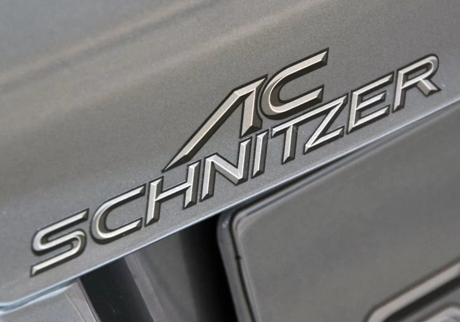 schnitzer net worth - Ilustrasi 2