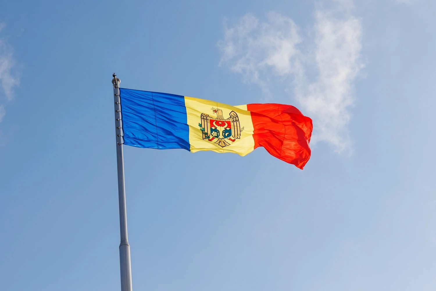 Moldova on the verge of an energy emergency due to power line disconnection after shelling of Ukrainian infrastructure