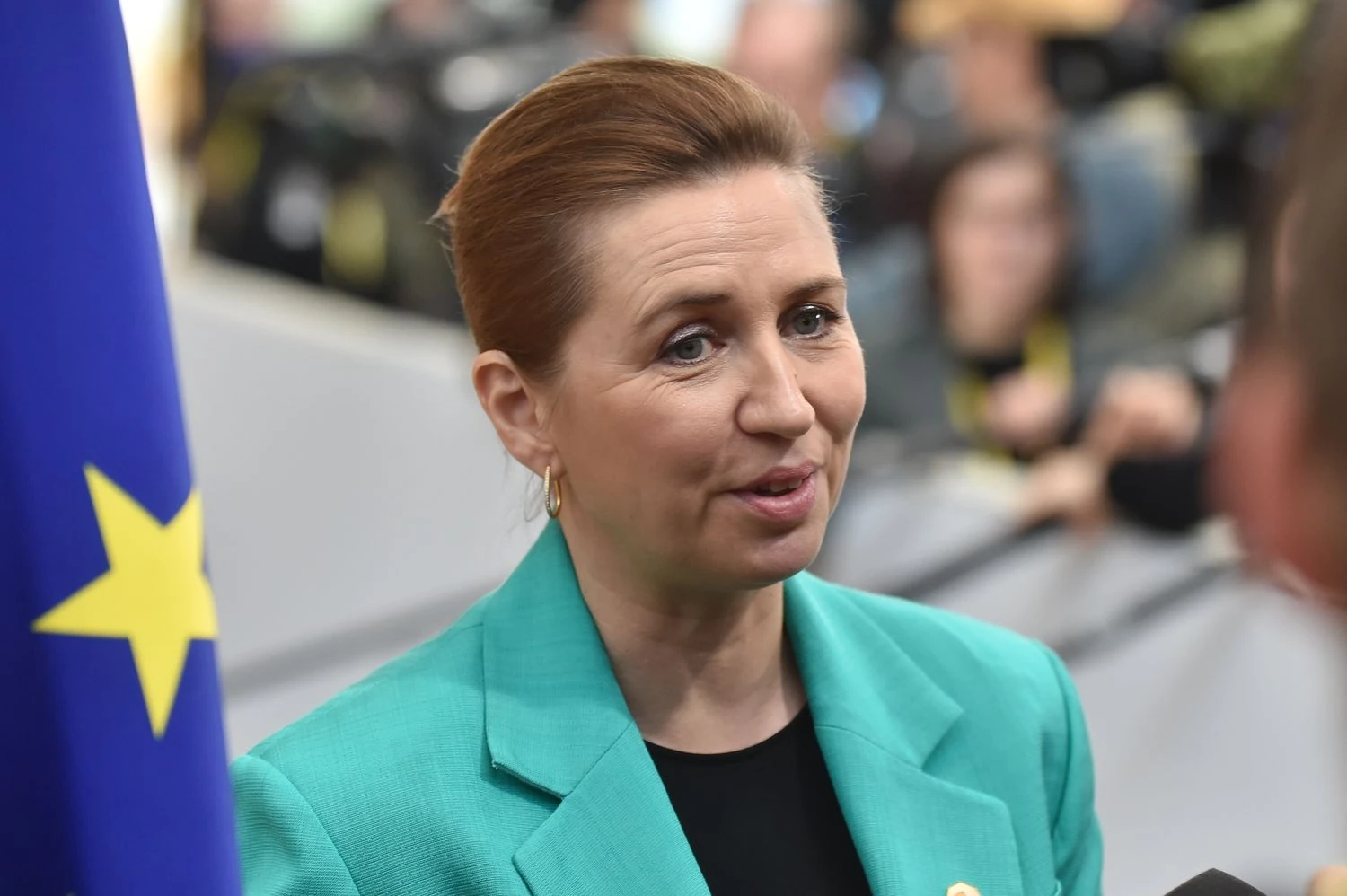 Danish Prime Minister Frederiksen resigns to the King after elections