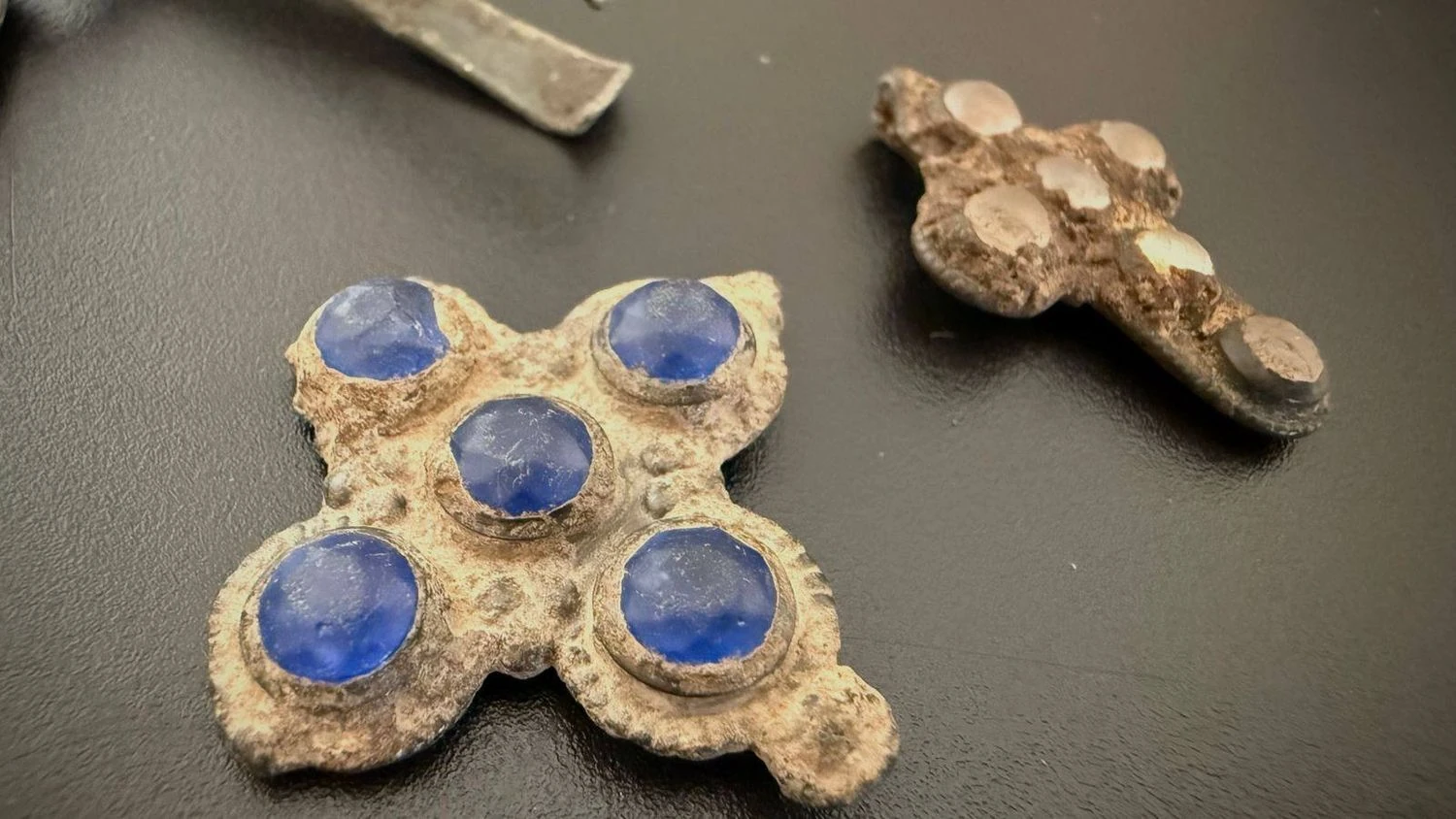 Customs officers prevented the export of 39 archaeological artifacts from the 8th–20th centuries