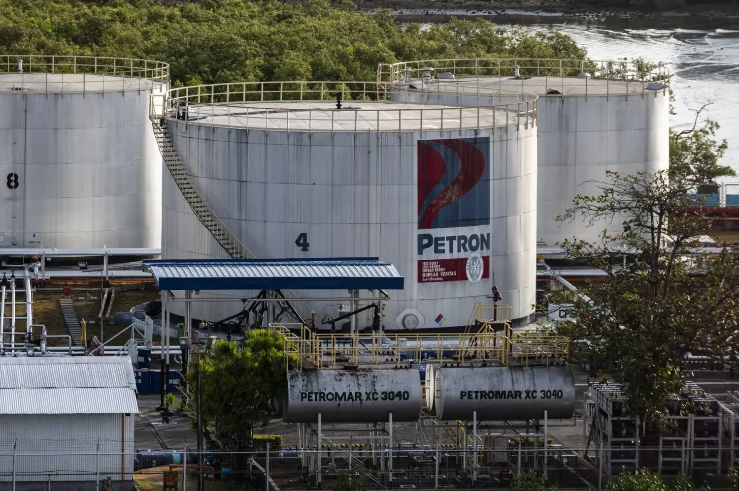 Philippines began buying Russian oil due to the threat of an energy crisis