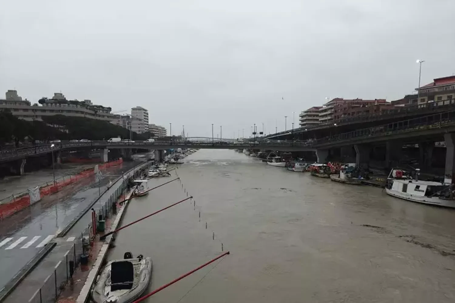 Bad weather in Italy caused the Pescara River to overflow, leading to evacuations and road closures
