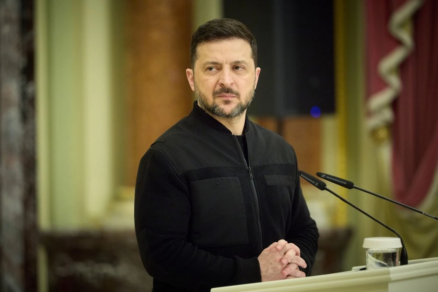 Zelenskyy signed a decree on the legal status of the Mejlis of the Crimean Tatar people