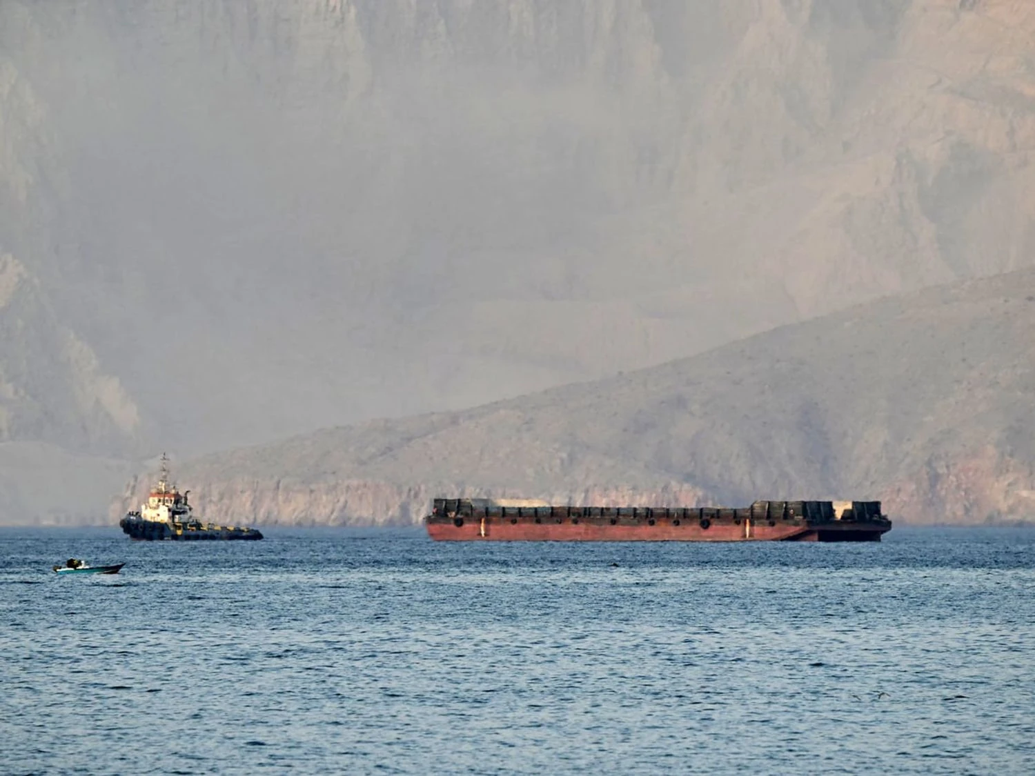 Traffic through the Strait of Hormuz rose to a multi-week high - Bloomberg