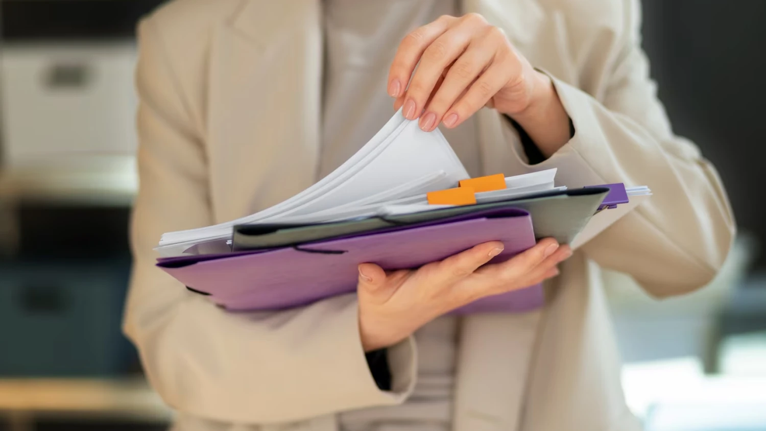 Jobs with accommodation - the employment service explained where they are offered and what salaries are