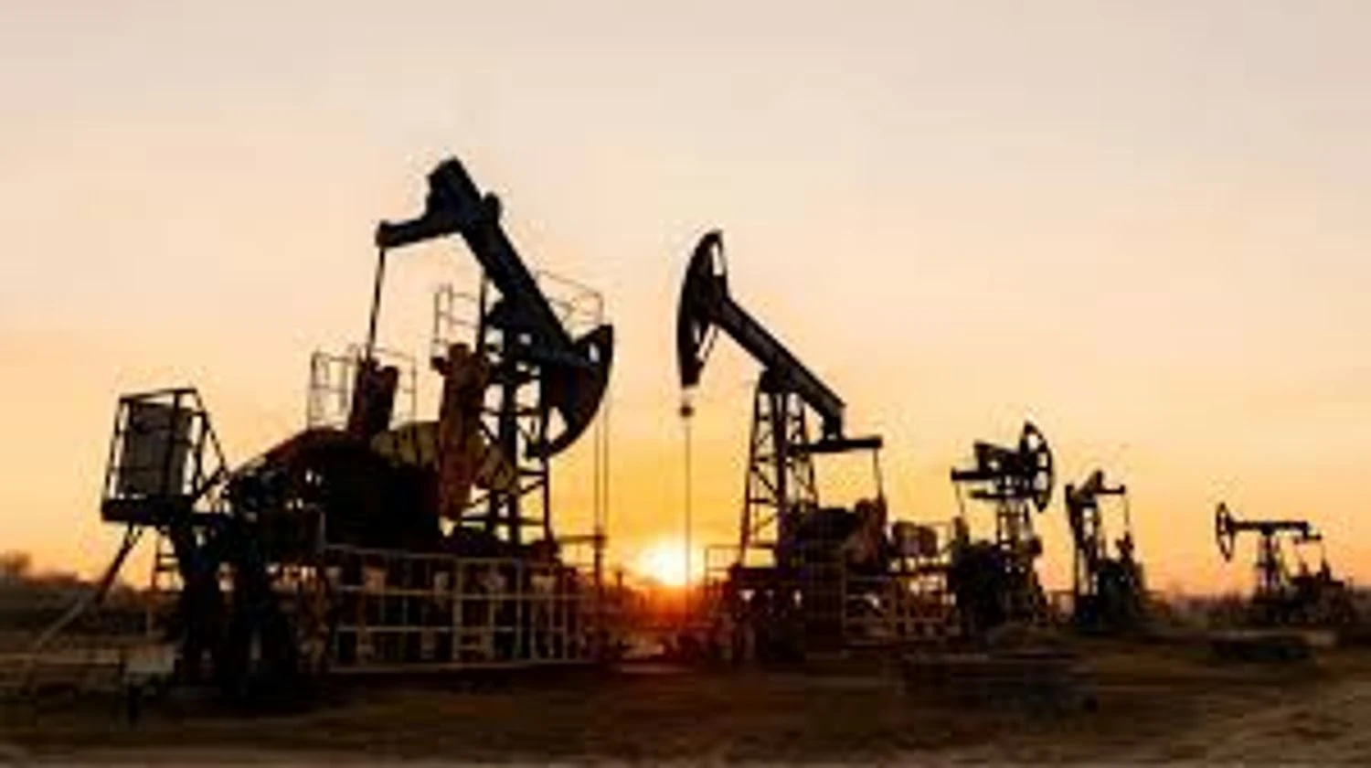 US may extend permission to buy Russian oil - media