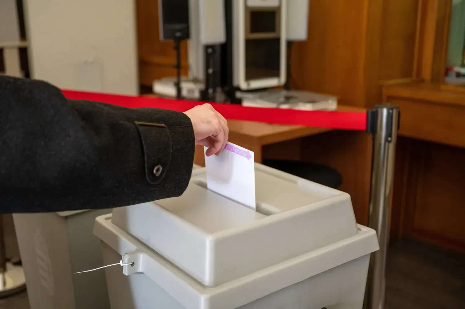 Elections in Hungary: turnout already approaching 80%