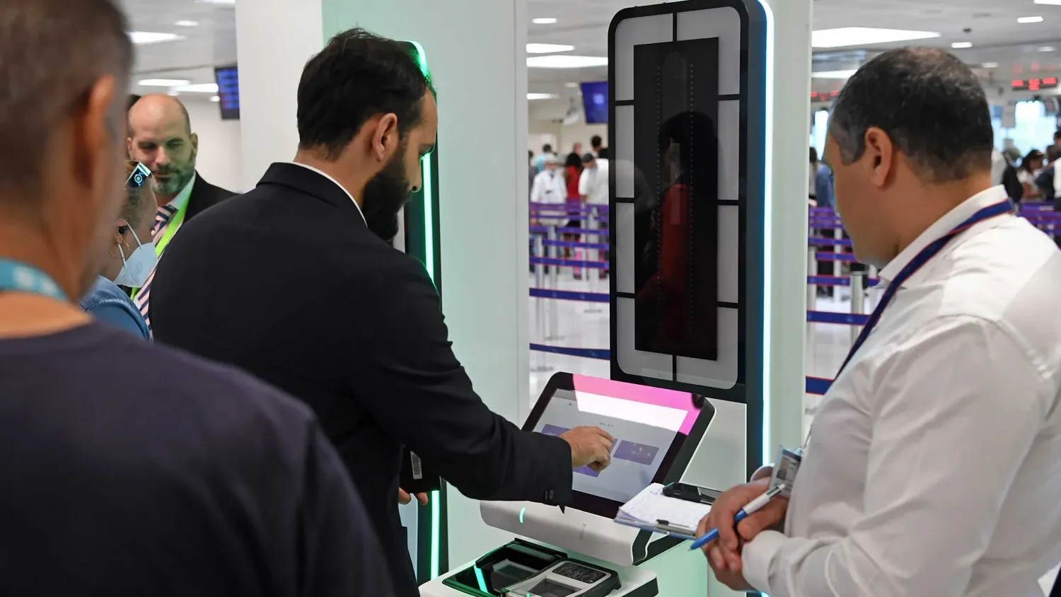 Up to 3-hour delays at airports due to new EU entry system