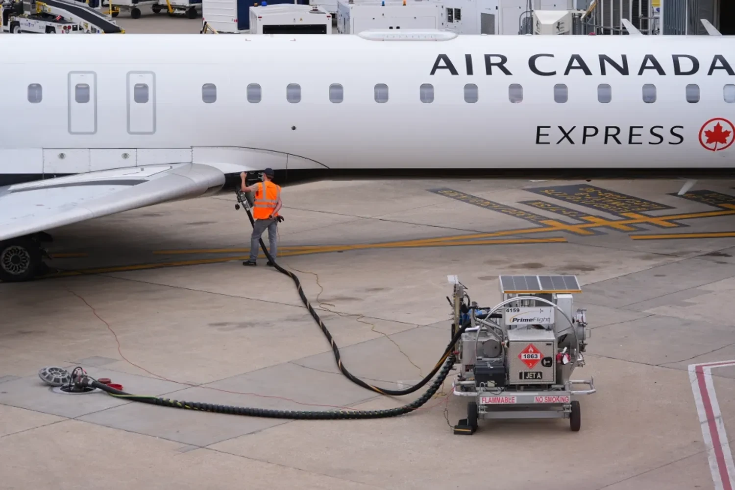 Air Canada temporarily cancels flights to JFK due to soaring fuel prices