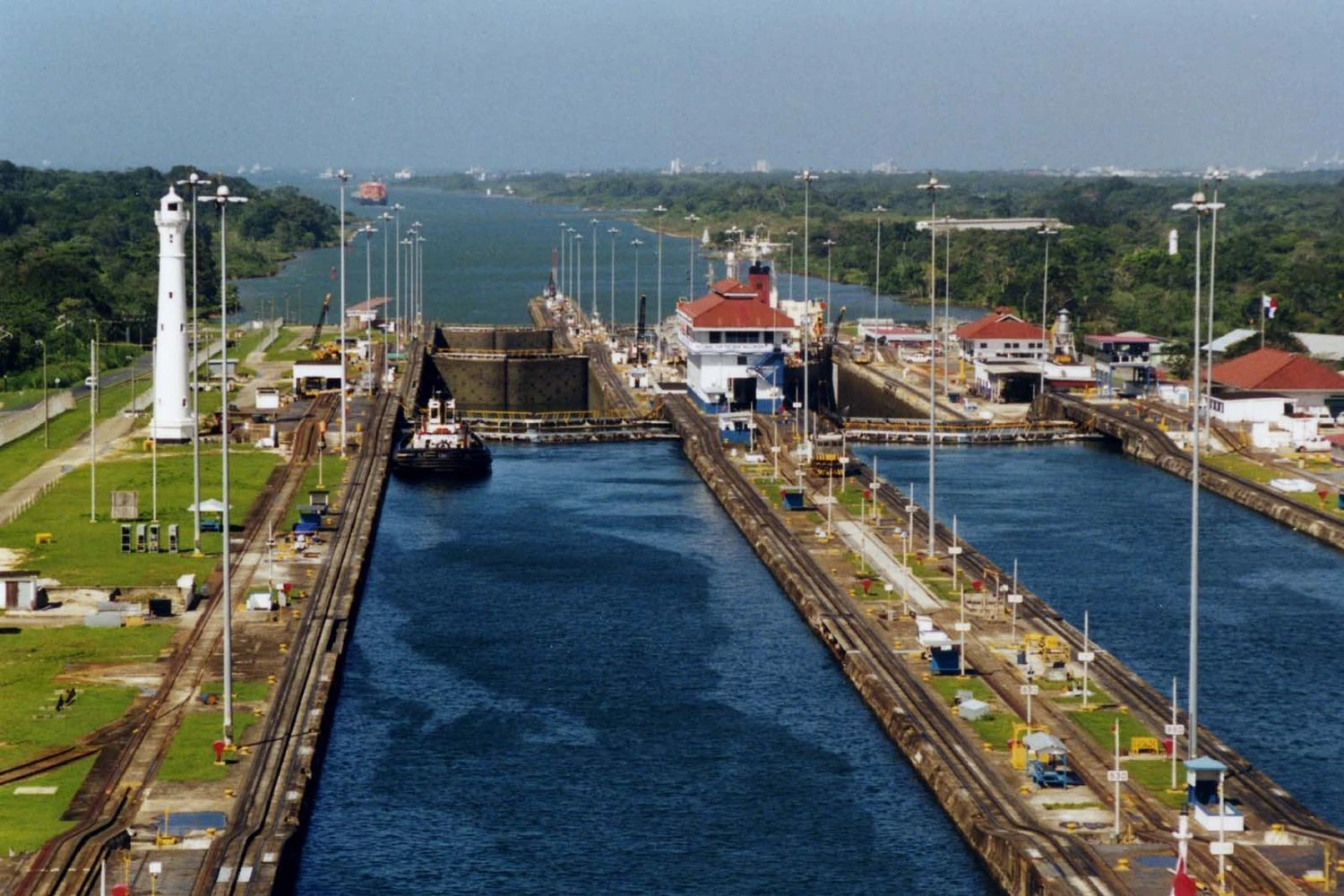 US oil supplies through the Panama Canal rose to a near 4-year high
