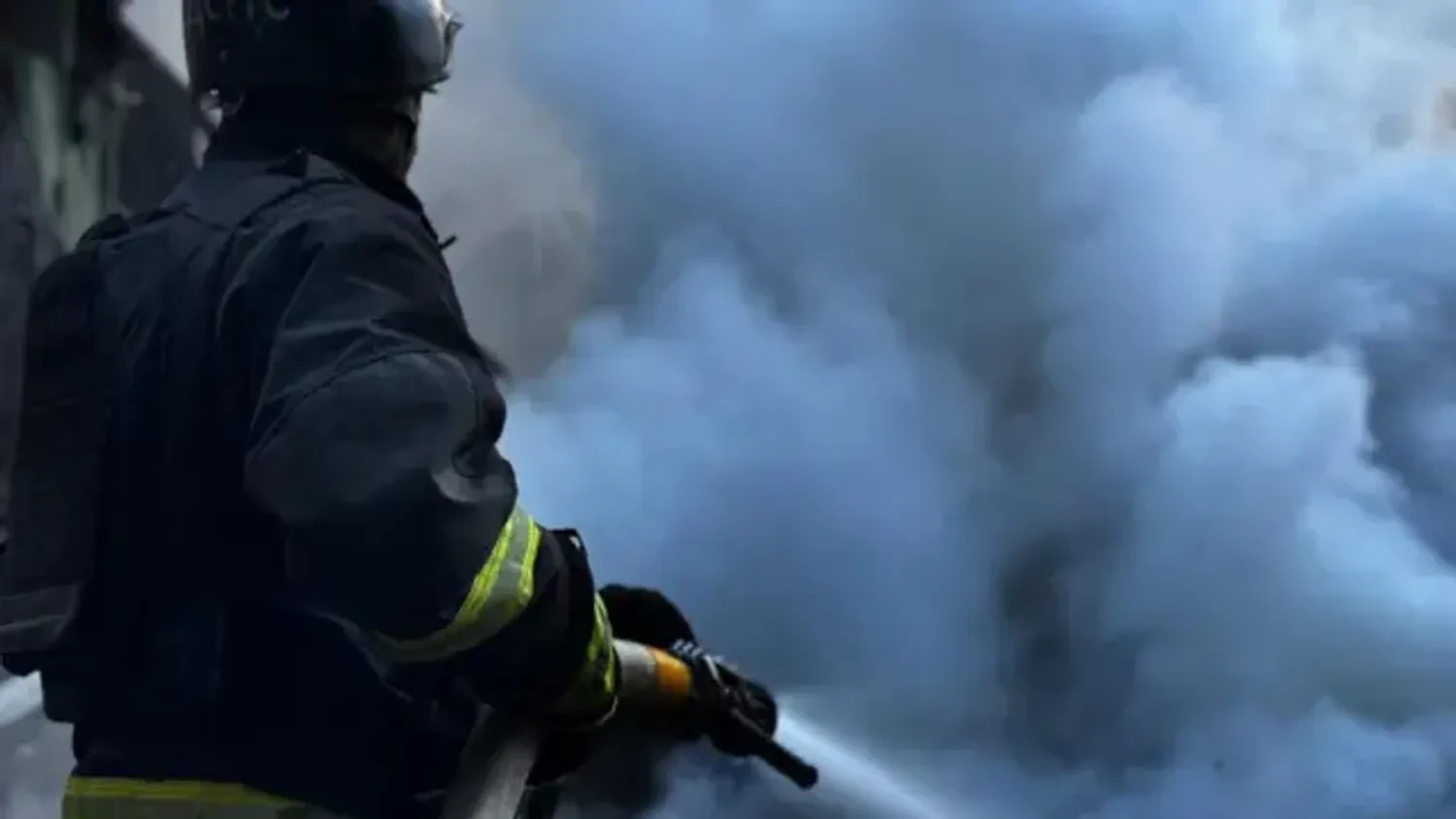 Power outages possible in Kyiv's Dniprovskyi district due to substation fire