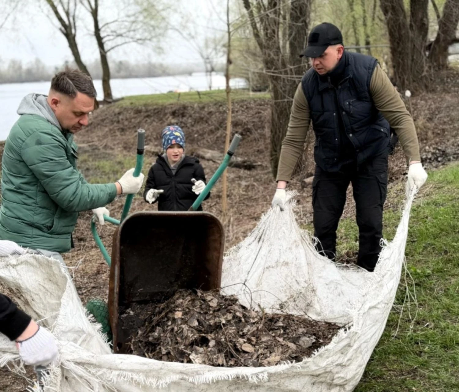 Over 7,000 people participated in the city-wide clean-up in Kyiv - KMDA