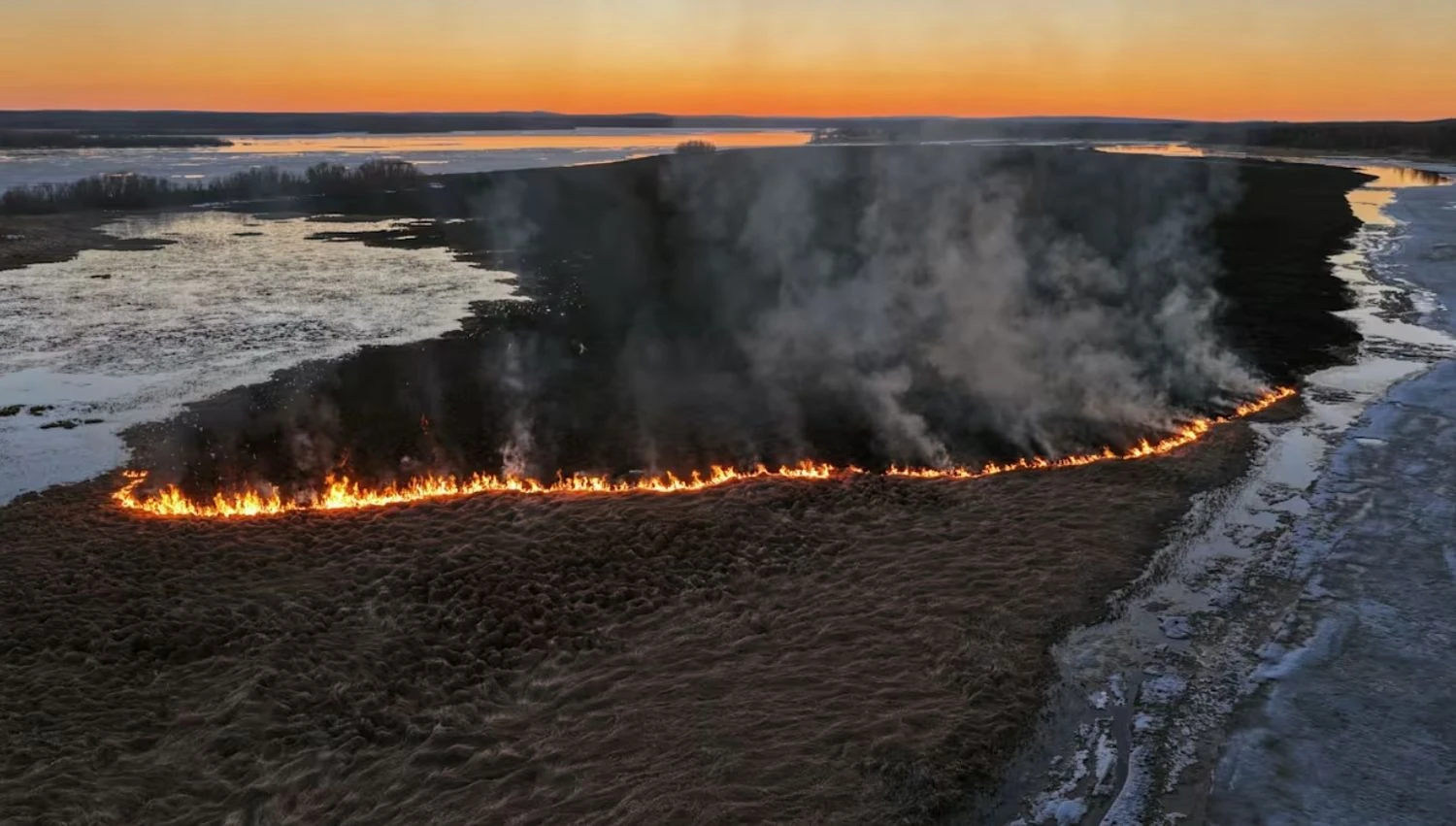 In Finland, an island on the Tornionjoki River completely burned down; it was decided not to extinguish the fire