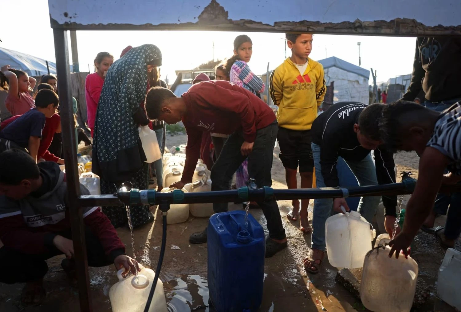 UNICEF reports two civilian workers killed in Gaza while delivering water