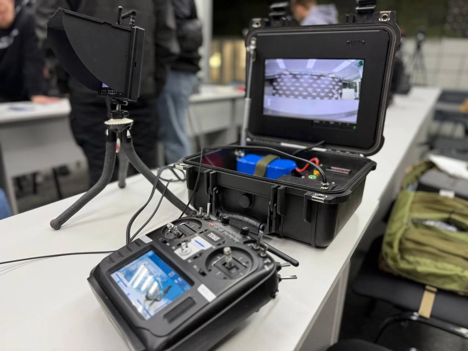 Ukraine is introducing a universal ground station for fiber-optic drones in the military for the first time – Fedorov