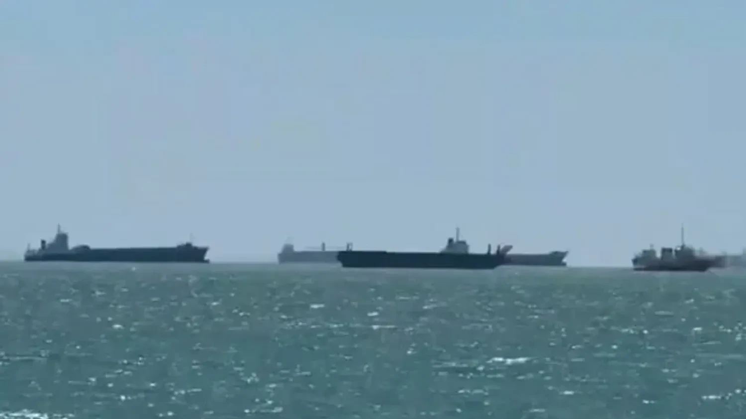 Scammers sell "safe passage" through the Strait of Hormuz for cryptocurrency