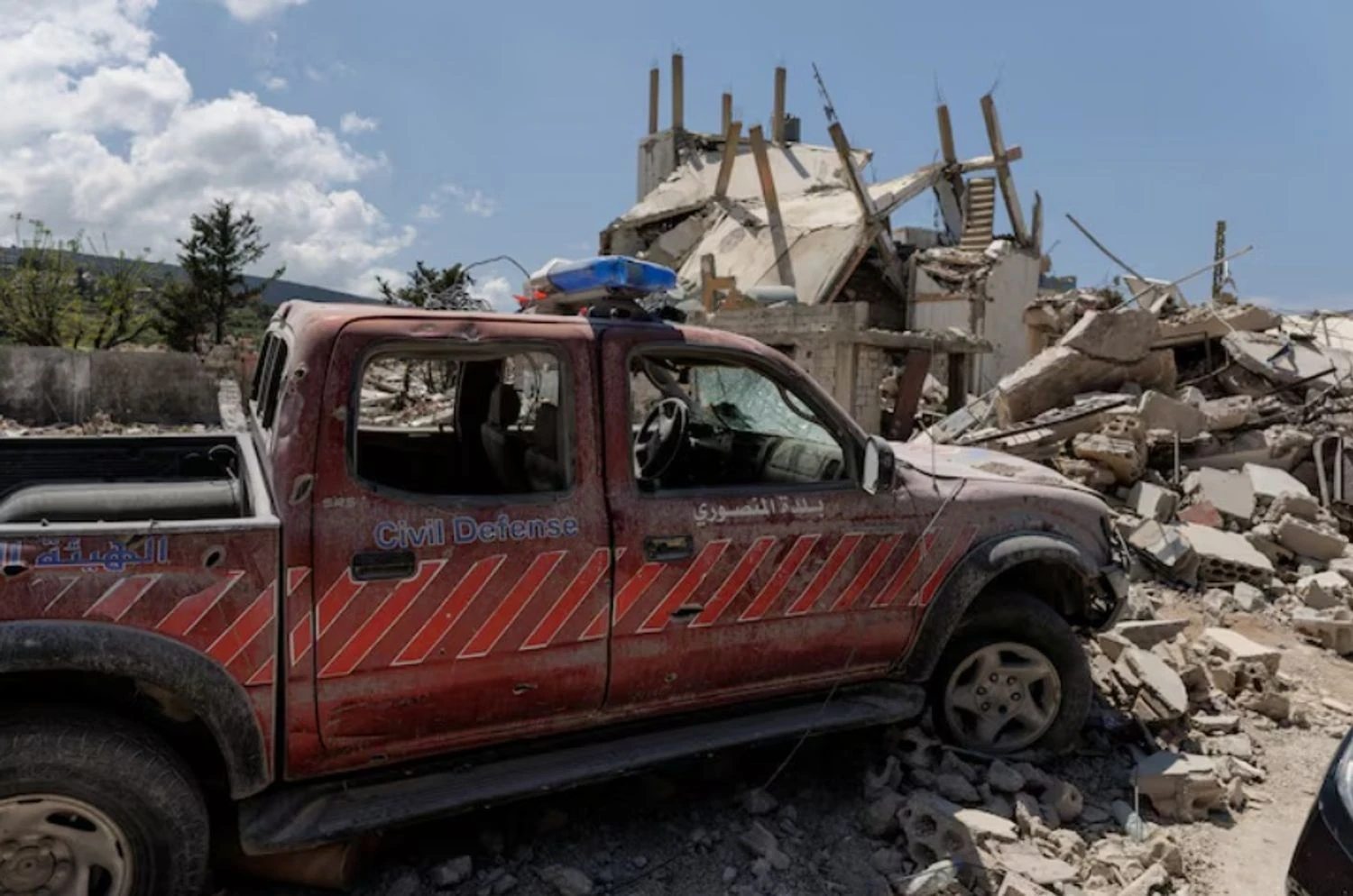 Ізраїльські авіаудари на Півдні Лівану поранили журналістку і завалили під руїнами фотографку