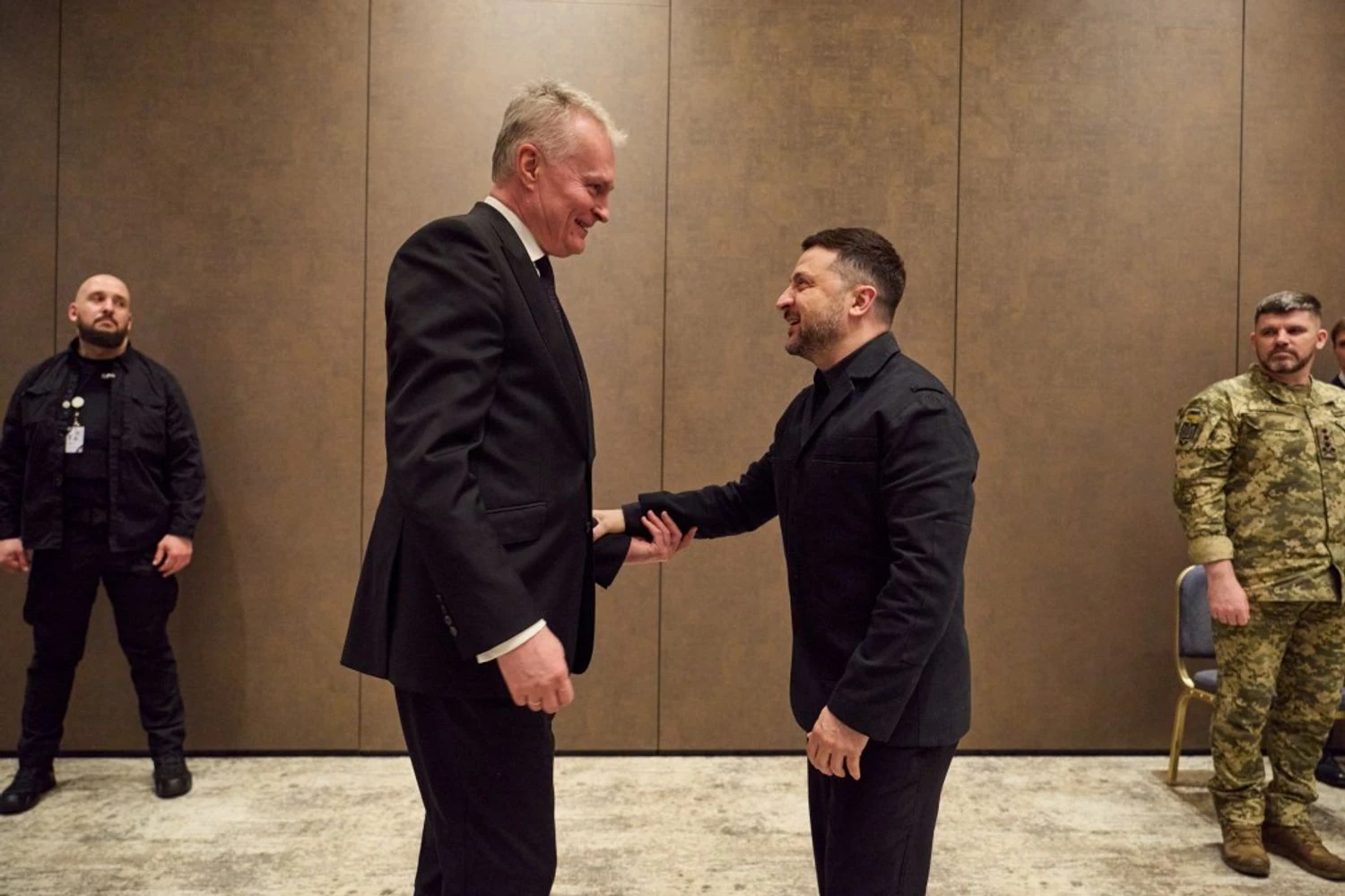 Discussed European integration and cooperation in the Drone Deal format - Zelenskyy met with the President of Lithuania in Cyprus