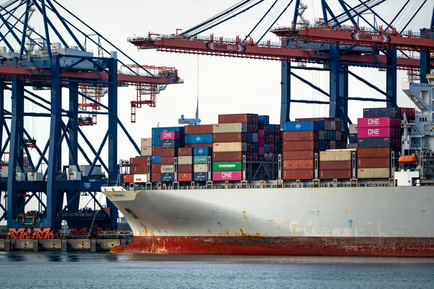 EU warns of risk of trade deal collapse with US over new demands