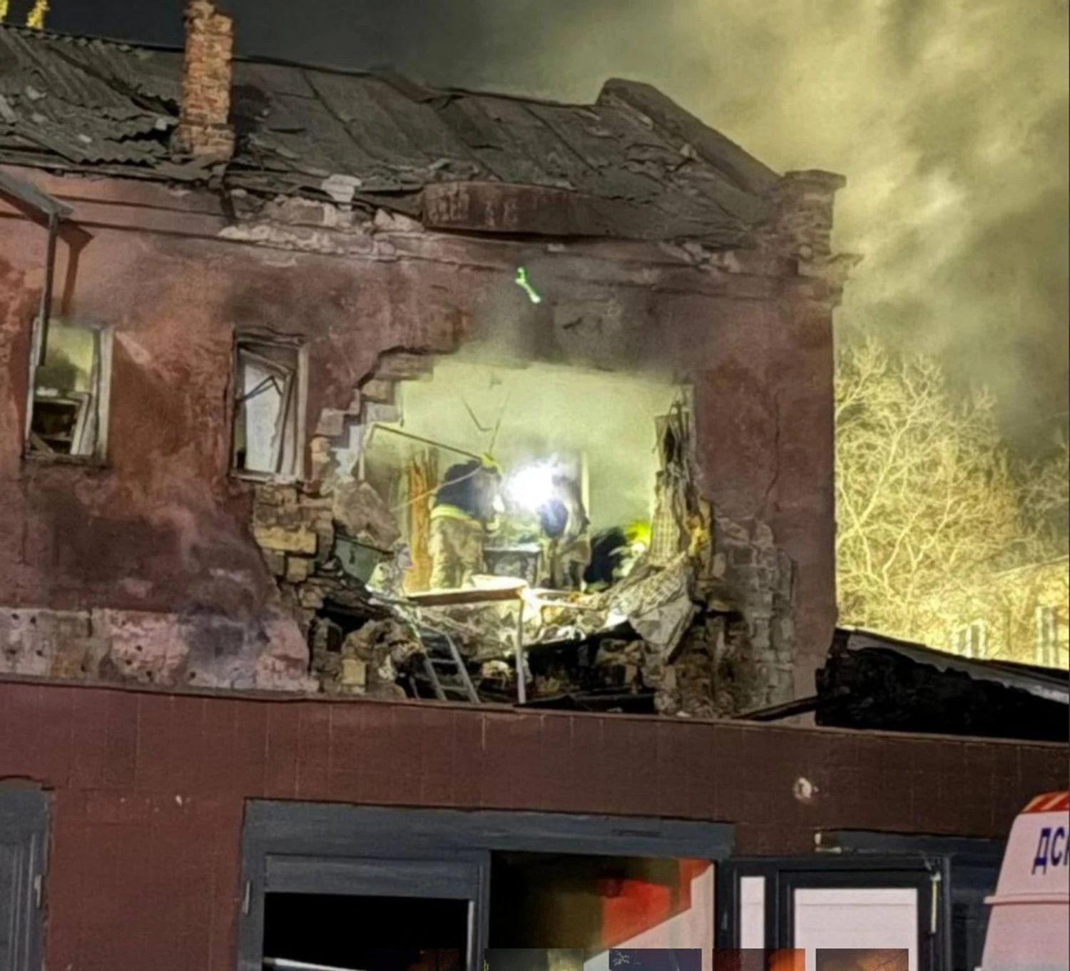 росіяни вдарили по житлових будинках в Одесі, є постраждалі та руйнування