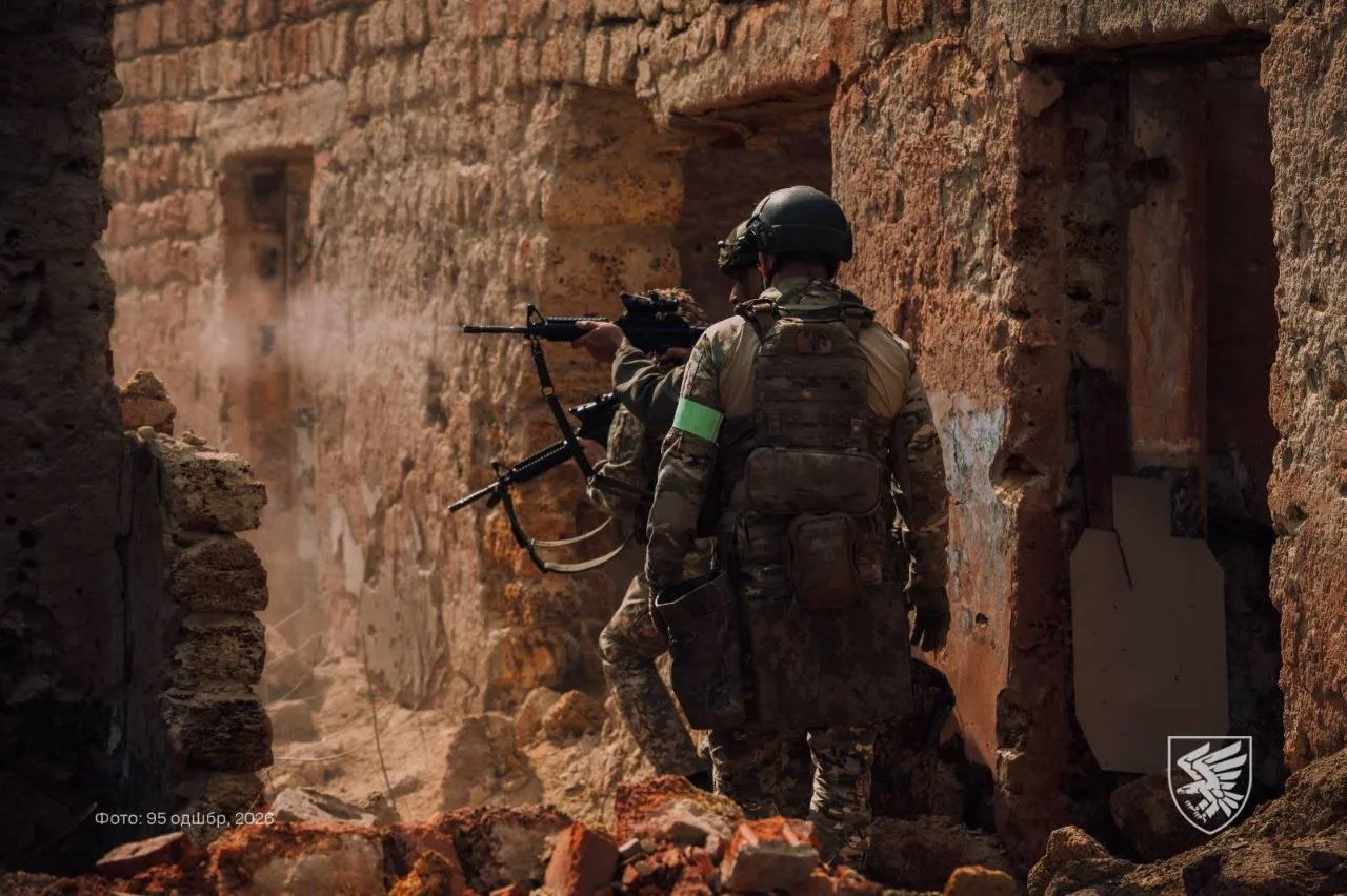 Покровський і Гуляйпільський напрямки залишаються найгарячішими, за день на фронті 161 бій - Генштаб