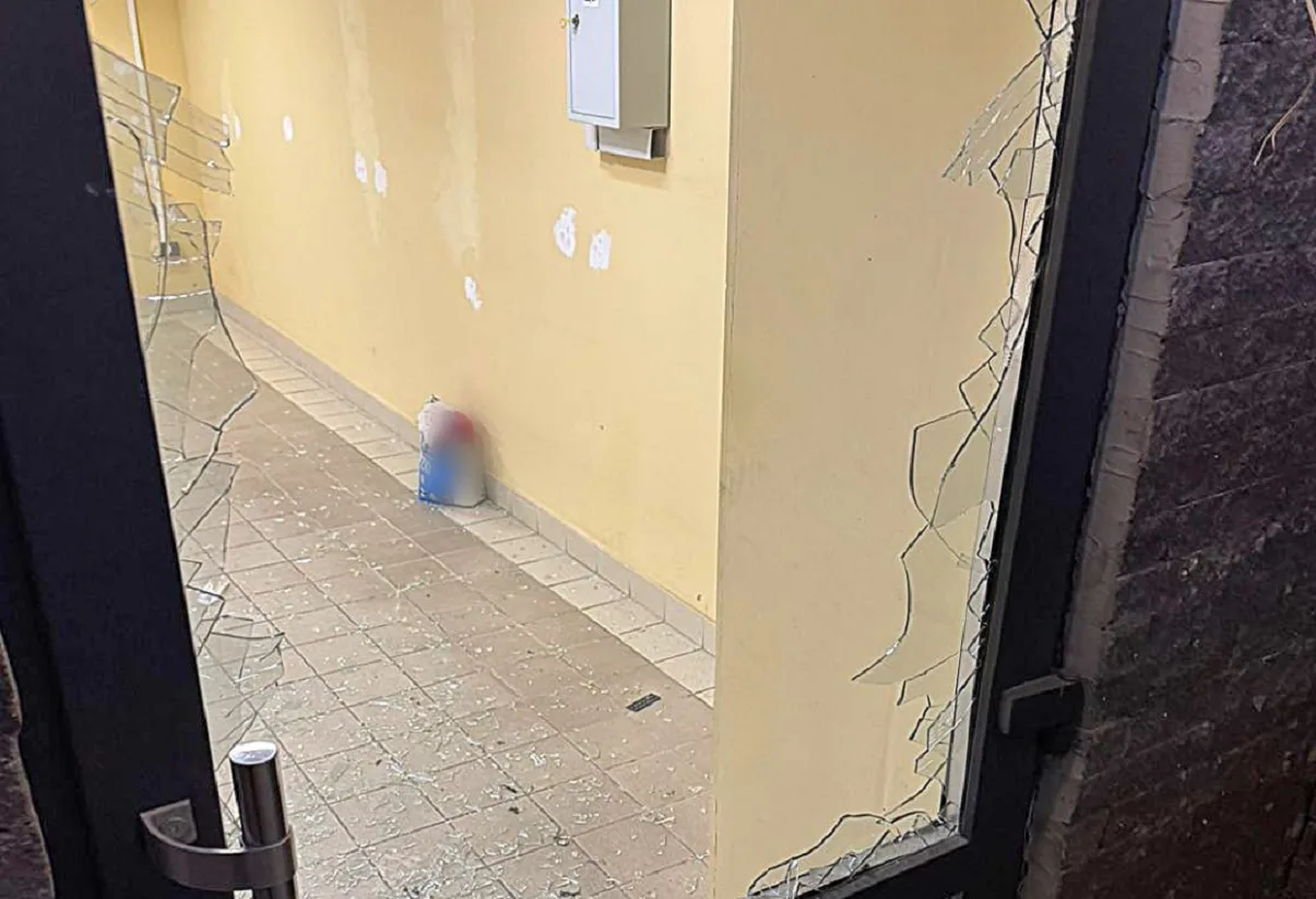 У Харкові біля торгового закладу стався вибух: виявлено запал від гранати