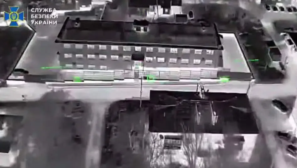 СБУ показала ураження місця базування російських військових на Луганщині