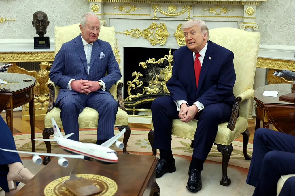 Трамп провів із королем Чарльзом закриту зустріч в Овальному кабінеті