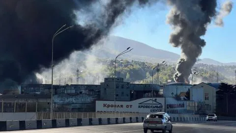 Розлив нафти на НПЗ в туапсе зупинили, але ризики для екології залишаються