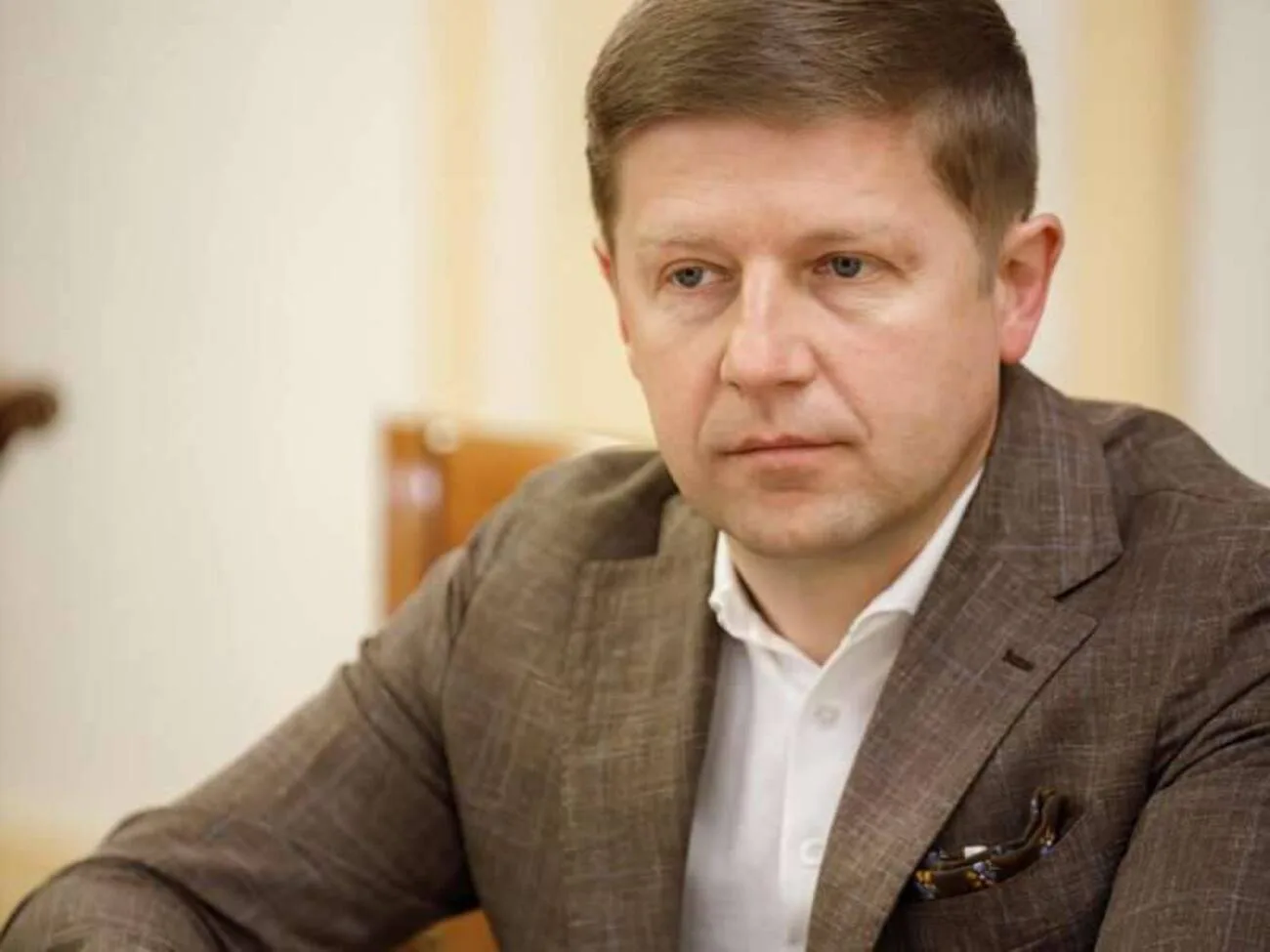 Влада може переглянути бронювання працівників через нестачу військових - нардеп