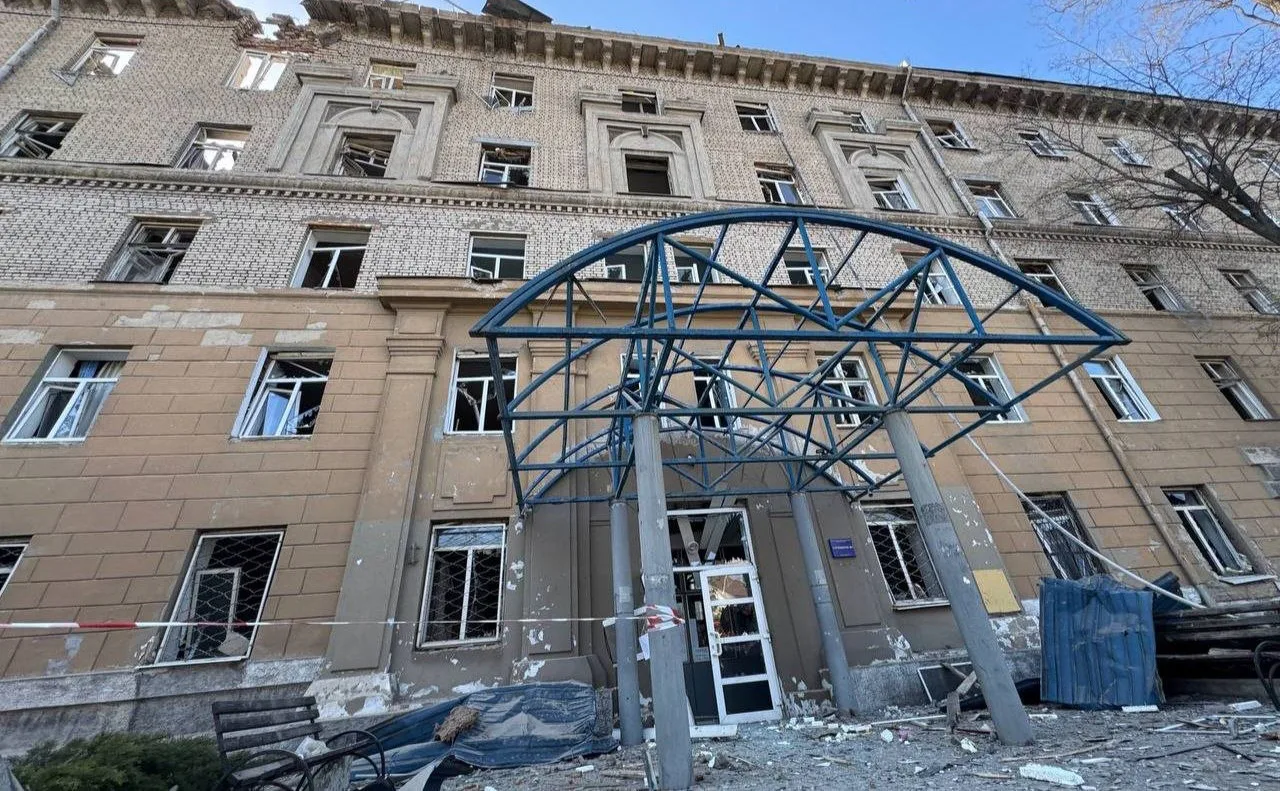 Ракетний удар рф по Дніпру 3 травня - вісім постраждалих, серед яких 9-річна дитина