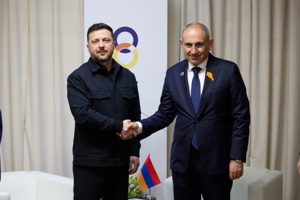 "Panic and anger" – how Russia is reacting to Zelenskyy's visit to Armenia