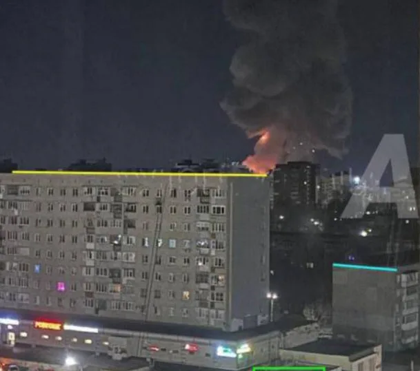 У чебоксарах після вибухів спалахнула пожежа, пабліки повідомляють про удар по оборонному заводу