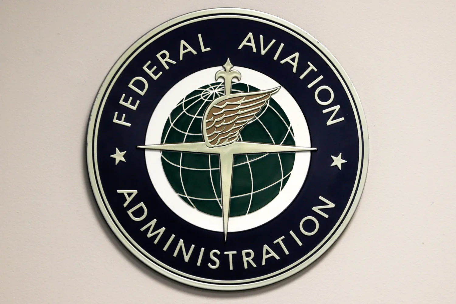 Співробітника FAA звинуватили у погрозах убивства Трампа після листа до Білого дому