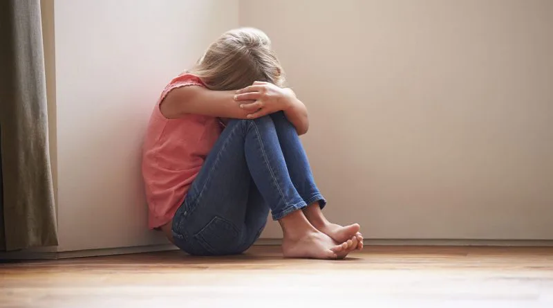 Чому діти все частіше стикаються з депресією та що батькам потрібно знати про неї