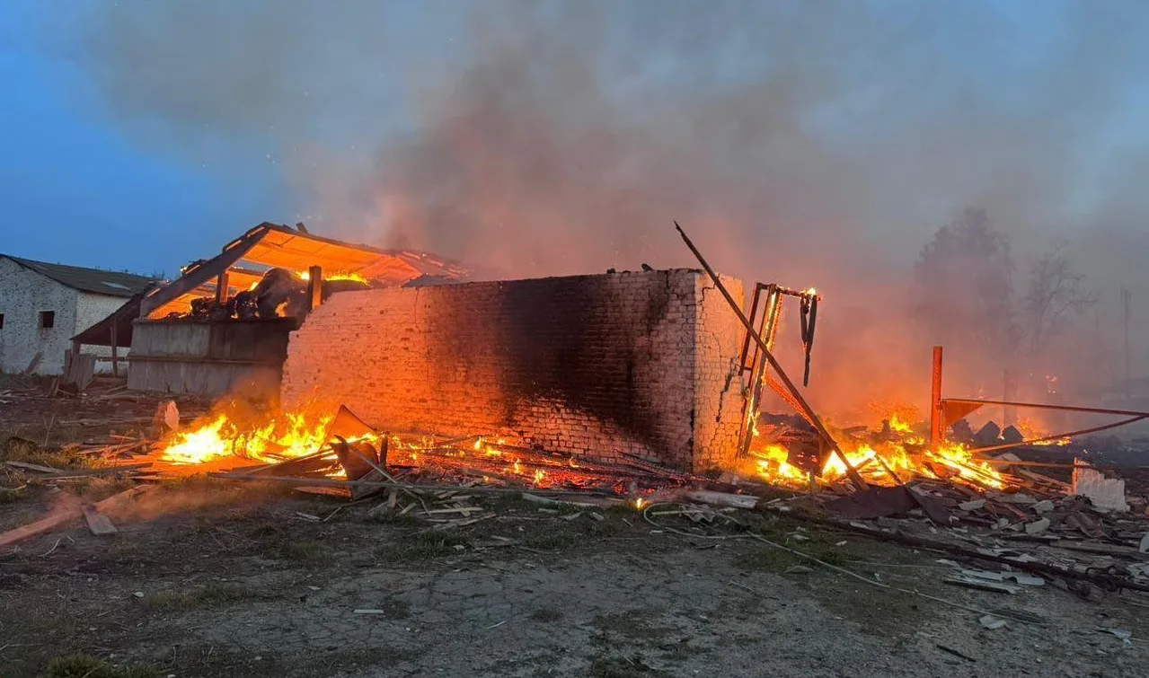 росіяни вдарили дронами по фермі на Чернігівщині: загинув чоловік, ще двоє поранені