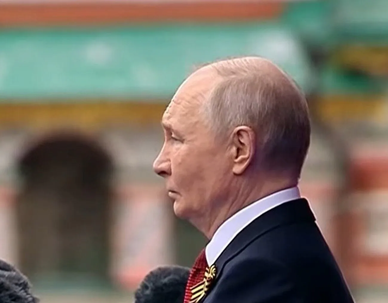 путін виступив на параді 9 травня - згадав про НАТО та пообіцяв "перемогу" росії